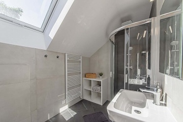 Chata a vinn sklep - pehrada Nov Mlny - Plava