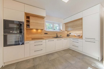 Chata a vinn sklep - pehrada Nov Mlny - Plava