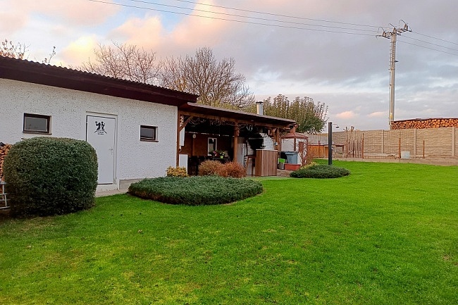 Apartm�n s v��ivkou na zahrad� - Dobev - P�sek