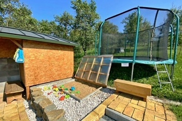 Chalupa Ch�iby - v��ivka a vinn� sklep - Buchlovice