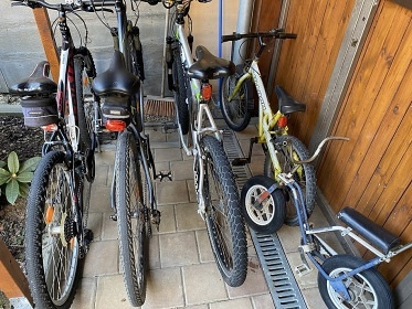 Chalupa Ch�iby - v��ivka a vinn� sklep - Buchlovice