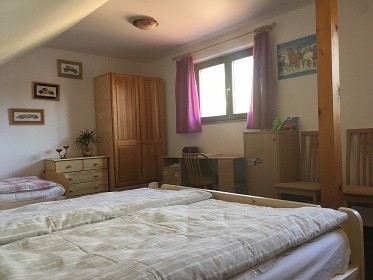 Chalupa Ch�iby - v��ivka a vinn� sklep - Buchlovice