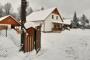 Chalupa baz�n a wellness - Rejv�z - Mechov� jez�rka