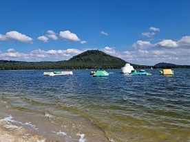 Chata u M�chova jezera - hrad Bezd�z a Houska