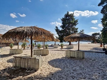 Chata u M�chova jezera - hrad Bezd�z a Houska