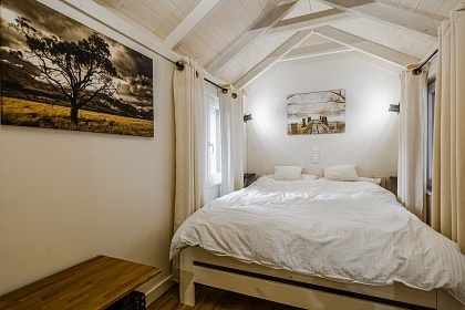 Chata Kru�n� hory - hrad Per�tejn - �eka Oh�e