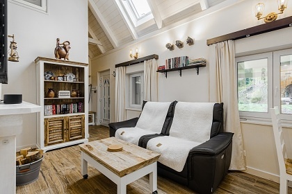 Chata Kru�n� hory - hrad Per�tejn - �eka Oh�e