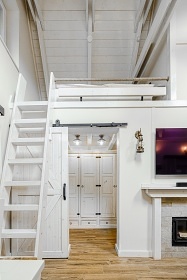 Chata Kru�n� hory - hrad Per�tejn - �eka Oh�e