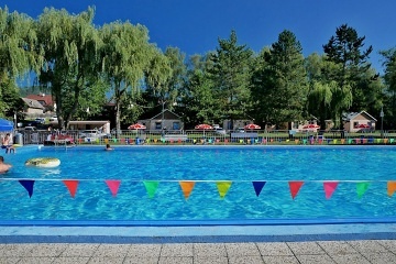 Chaty a bungalov s baz�nem - Gibon park - Beskydy