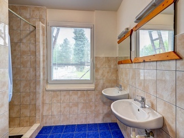 Chaty a bungalov s baz�nem - Gibon park - Beskydy