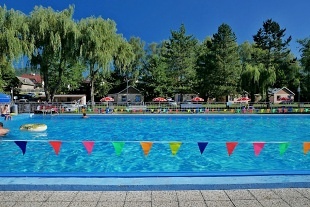 Chaty a Kemp s bazénem - Gibon park - Beskydy