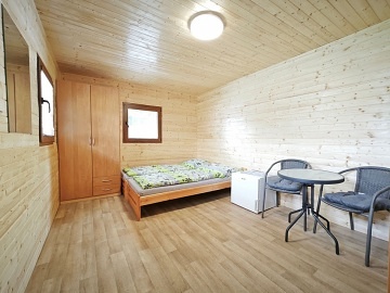 Chaty a Kemp s baz�nem - Gibon park - Beskydy