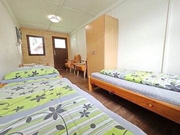 Chaty a Kemp s baz�nem - Gibon park - Beskydy