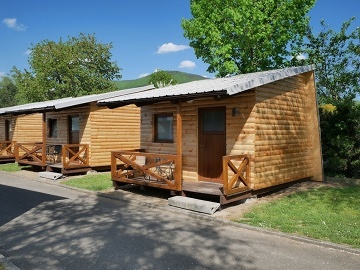 Chaty a Kemp s baz�nem - Gibon park - Beskydy