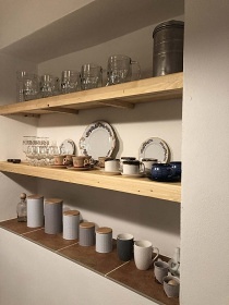 Chalupa baz�n a koupac� sud - u hradu Bouzov