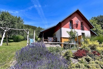 Chalupa a vířivka - cyklostezka u Bečvy - Pustevny