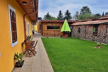 Rodinn� chalupa baz�n a wellness - ji�n� �echy