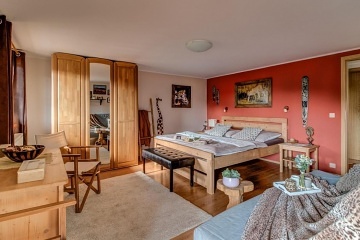 Chalupa pro rodiny - ZOO Zl�n Le�n� - Hrad Lukov