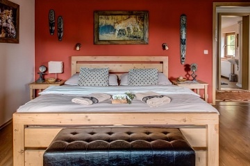 Chalupa pro rodiny - ZOO Zl�n Le�n� - Hrad Lukov