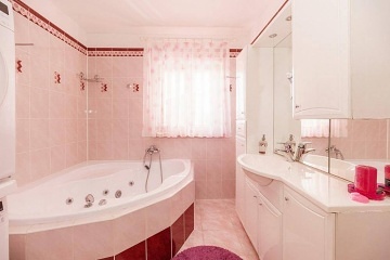 Chata s v��ivkou - Satinsk� vodop�dy - Beskydy