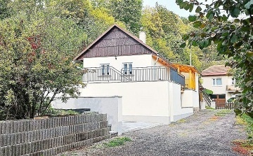 Chalupa s terasou - Toulovcovy Ma�tale - Poli�ka