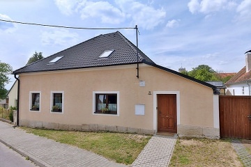 Wellness chalupa - vnit�n� baz�n - park Podyj�