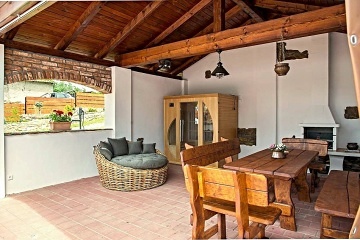 Chalupa baz�n - wellness a vinn� sklep - T�borsko