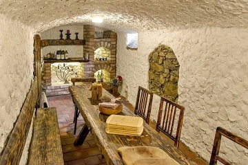 Chalupa baz�n - wellness a vinn� sklep - T�borsko