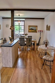 Chalupa baz�n - wellness a vinn� sklep - T�borsko