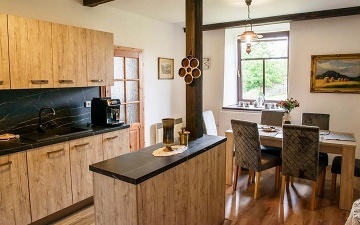 Chalupa baz�n - wellness a vinn� sklep - T�borsko