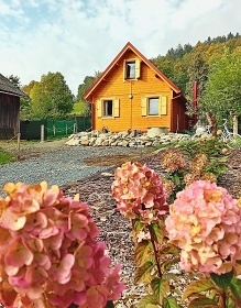 Jesenick� chata s baz�nem - Dlouh� str�n�