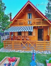 Jesenick� chata s baz�nem - Dlouh� str�n�