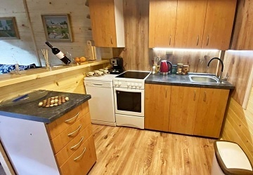 Jesenick� chata s baz�nem - Dlouh� str�n�