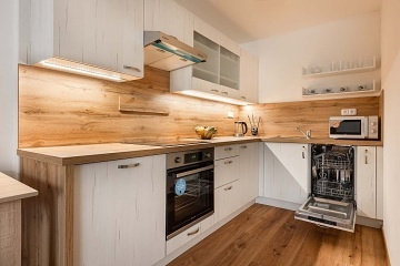 Rodinn� chalupa - baz�n a d�tsk� h�i�t� - ���ky