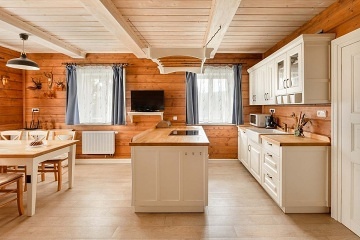 Rodinn� chalupa - baz�n a d�tsk� h�i�t� - ���ky