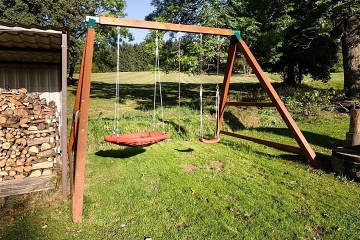 Rodinn� chalupa - baz�n a d�tsk� h�i�t� - ���ky