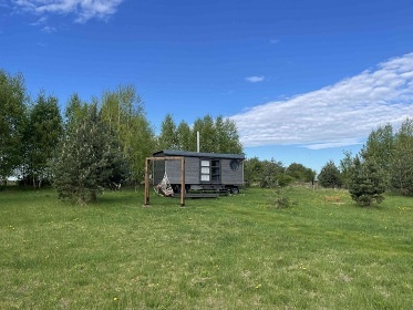 Glamping v p��rod� - jezero Lhota - Park Mirakulum