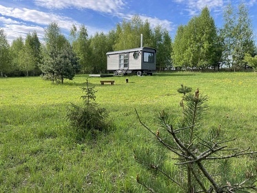 Glamping v p��rod� - jezero Lhota - Park Mirakulum