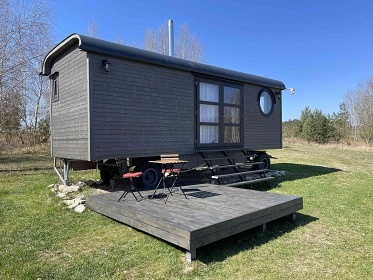 Glamping v p��rod� - jezero Lhota - Park Mirakulum