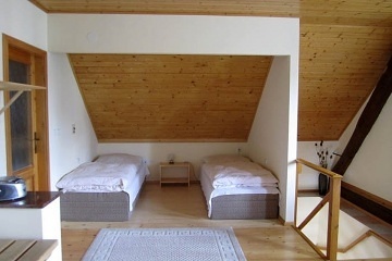 Chalupa Orl�k nad Vltavou - baz�n a sauna