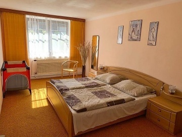 Chalupa Orl�k nad Vltavou - baz�n a sauna