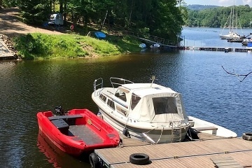 Chalupa Orl�k nad Vltavou - baz�n a sauna