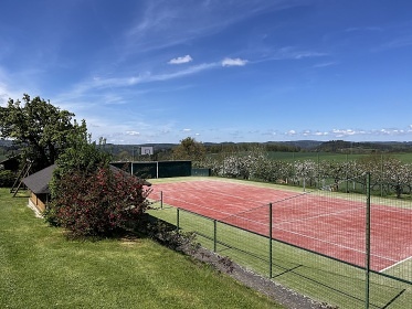 Usedlost u Orlíka - tenis, bazén a sauna