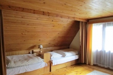 Chata a loď u přehrady Orlík - Kovářov - Milevsko
