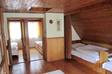 Chata a loď u přehrady Orlík - Kovářov - Milevsko