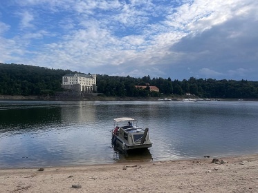 Chata Orlick� p�ehrada - Vltava - z�mek Orl�k