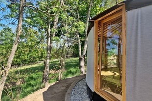 Glamping Toulava - Jurty Hemaniky - Sedlany
