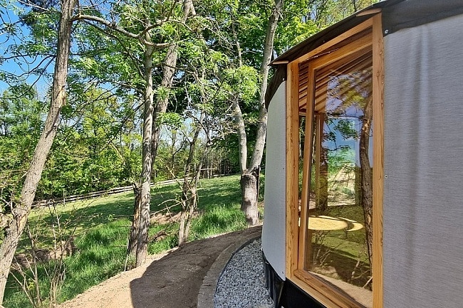 Glamping Toulava - Jurty Hemaniky - Sedlany