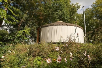 Glamping Jurta šedá - Toulava - Monínec