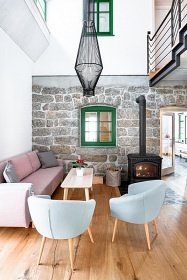 Chalupa se saunou - terasa a potok - Jizersk� hory